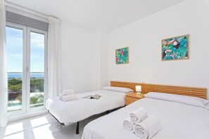 Lejlighed - balkon - delvis havudsigt | 4 soveværelser, strygejern/strygebræt, gratis Wi-Fi