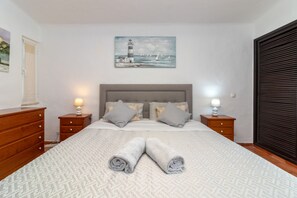 2 habitaciones, tabla de planchar con plancha y wifi gratis 