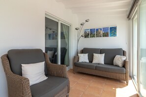 Interior - Casa Colly, 2 bed villa with private pool within walking distance of Carvoeiro and the beach (Carvoeiro)