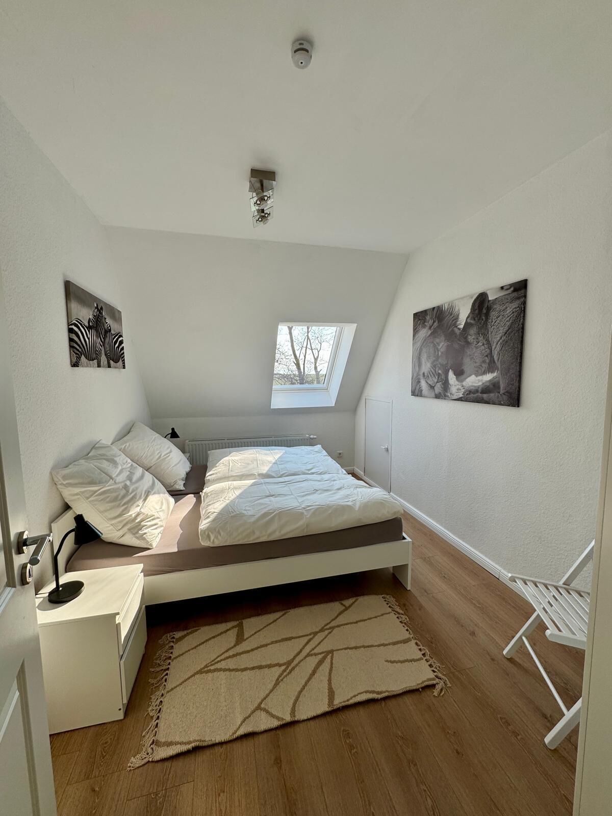 2 Schlafzimmer, Reisekinderbett, kostenloses WLAN, Bettwäsche