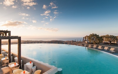 Chalet in Maspalomas With Heated Pool