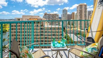 Condo (0 Bedroom) | Balcony view