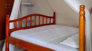 3 bedrooms, iron/ironing board