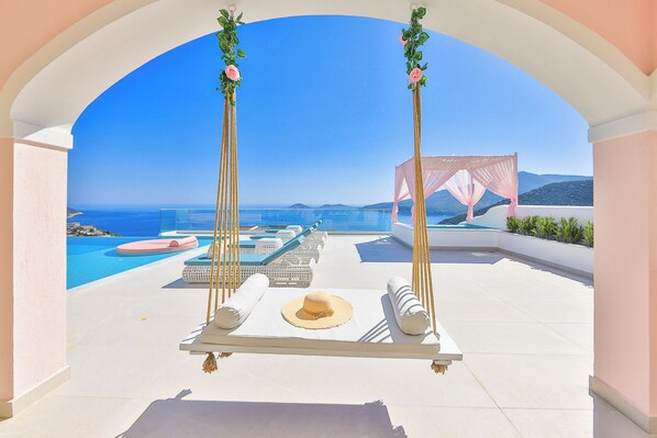 Outdoor pool, a heated pool