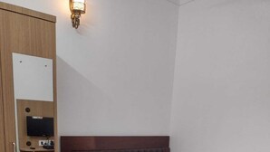 Standard Tek Büyük Yataklı Oda, Tepe Manzaralı | Ücretsiz kablosuz İnternet