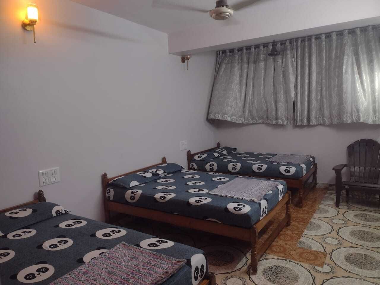Classic Triple Room | Free WiFi