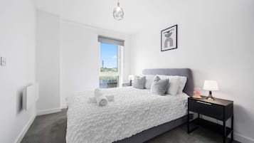 Apartment | 2 bedrooms, iron/ironing board, free WiFi, bed sheets