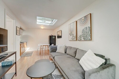 @ Marbella Lane -cozy 1BR Studio in Palo Alto Dwtn