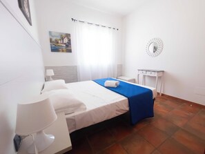 2 bedrooms, iron/ironing board, free WiFi, bed sheets - Delightful Apartment 200m from the sea! (Castellammare del Golfo)