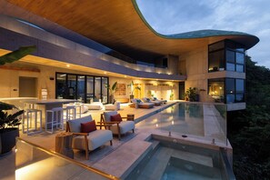 Beheizter Pool