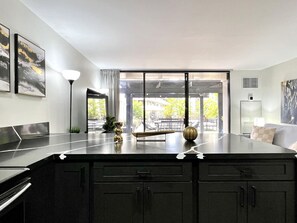 Interior - Tropical Oasis, Steps away from Waikiki Beach, Free Parking (Honolulu)