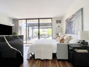 1 chambre, fer et planche à repasser, lit de bébé portatif, Wi-Fi