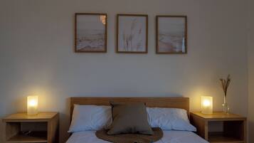 2 bedrooms, WiFi, bed sheets