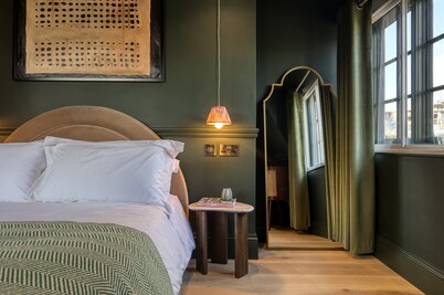 The Carlton Tavern Hotel