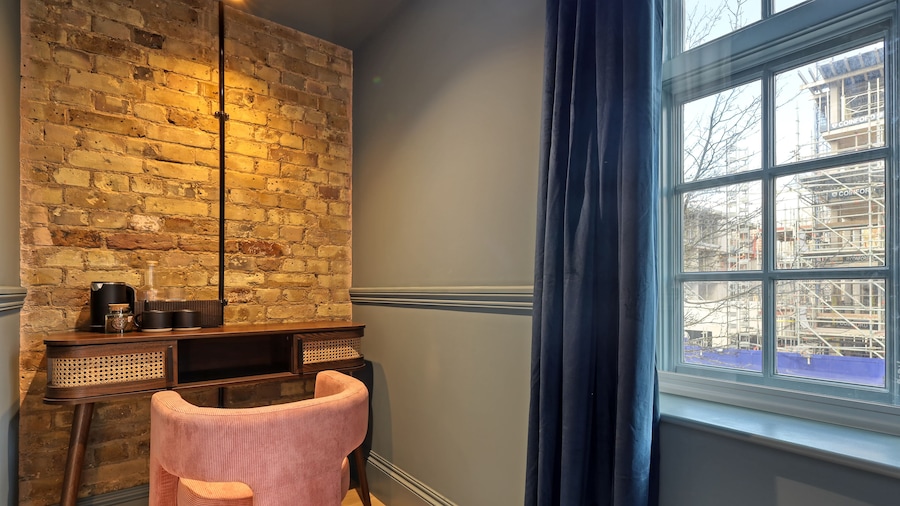 The Carlton Tavern Hotel