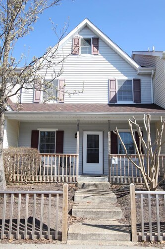King Charles Avenue 408 #2