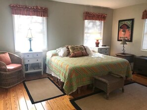 Maison, plusieurs lits, cheminée, vue jardin (OAK AVENUE 73) | 5 chambres, décoration personnalisée, ameublement personnalisé