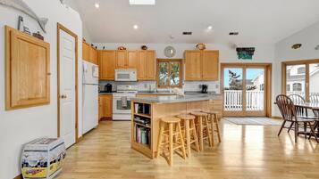 House, Multiple Beds, Balcony, Ocean View (PEPPER AVENUE 23) | Private kitchen | Coffee/tea maker