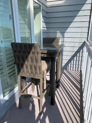 Appart'hôtel, plusieurs lits, balcon, vue piscine (WILMINGTON AVENUE 50 #316) | Restauration extérieure
