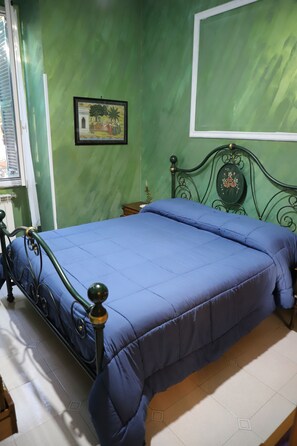 2 chambres, fer et planche à repasser, lit parapluie, Wi-Fi gratuit