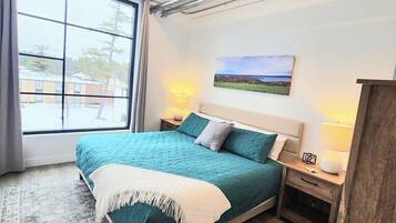 1 bedroom, travel crib, free WiFi, bed sheets