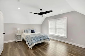 7 Schlafzimmer, Bügeleisen/Bügelbrett, WLAN, Bettwäsche