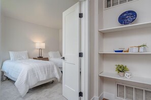 2 chambres, fer et planche à repasser, Wi-Fi, draps fournis