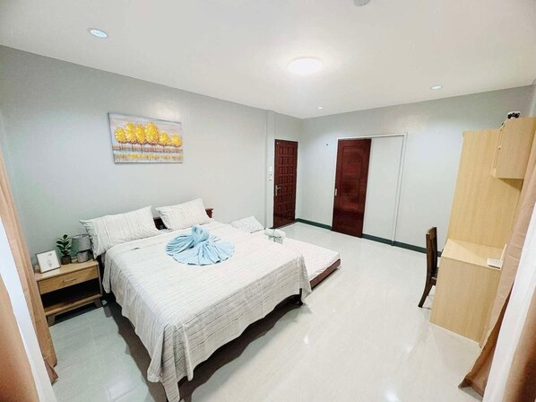 1 bedroom, iron/ironing board, free WiFi, bed sheets