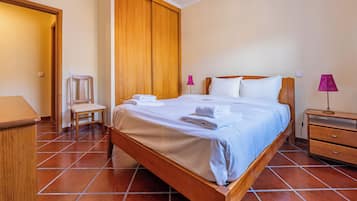 Family Apartment | 2 bedrooms, iron/ironing board, free WiFi
