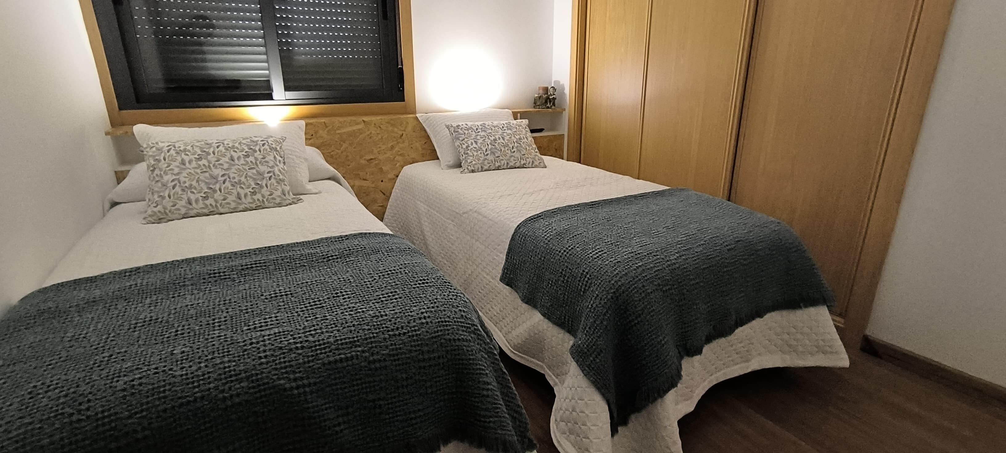 2 bedrooms, iron/ironing board, bed sheets