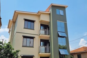 Exterior - BLT Apartments - classy (Kira Town)
