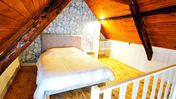 1 bedroom, iron/ironing board, travel crib