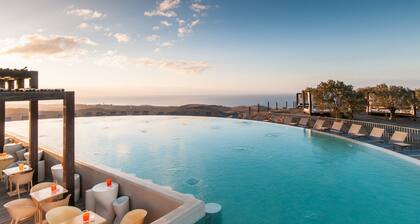 Villa With Heated Pool in Salobre