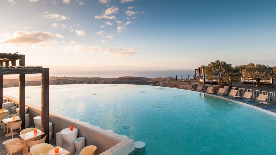 Villa With Heated Pool in Salobre