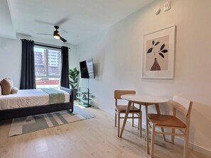 1 bedroom, desk, iron/ironing board, free WiFi
