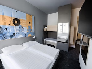 Desk, free WiFi - B&B HOTEL Wien-Heilligenstadt (Vienna)