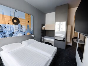 Una scrivania, Wi-Fi gratuito