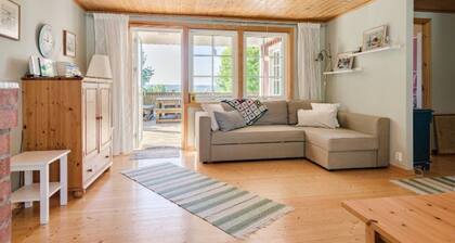 Exclusive family accommodation in a fantastic and quiet location. Pets allowed!