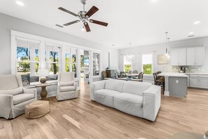 Ferienhaus, Mehrere Betten (Pineapple & Palms) | Wohnbereich