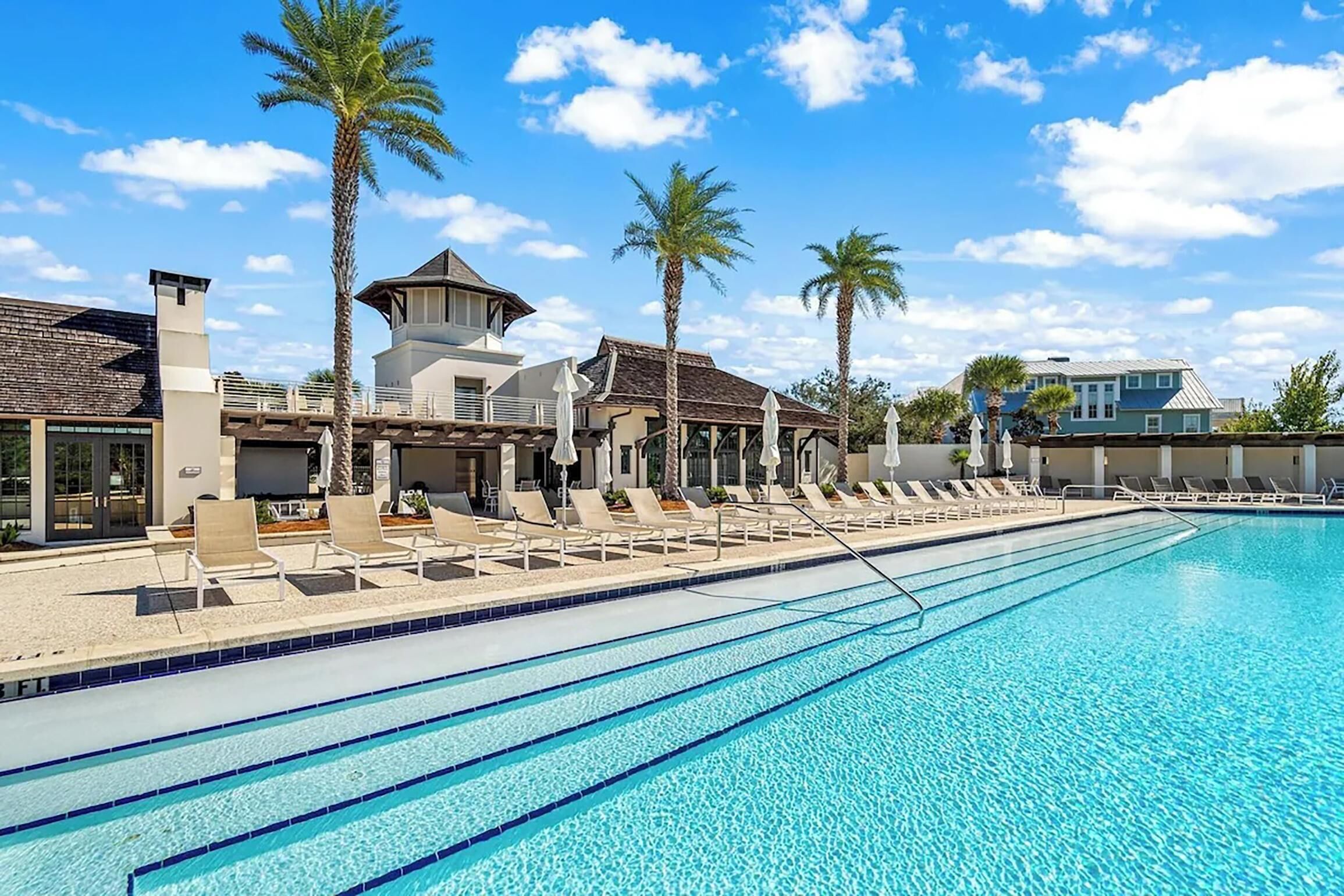 Casa, varias camas (Pineapple & Palms) | Alberca | Alberca al aire libre y alberca climatizada