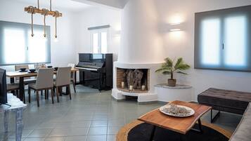 NG Kyma | Spisning på værelset