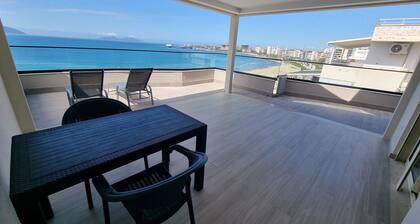 Bes' Sea View Studio