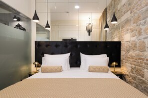 Luxury Room 2 | In-room safe, desk, laptop workspace, soundproofing - Luxury rooms Golden Palace City Centre (Split)