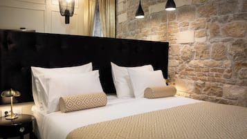 Luxury Room 2 | In-room safe, desk, laptop workspace, soundproofing