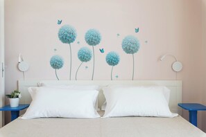Family Apartment, 2 Bedrooms, Sea View | Blackout drapes, iron/ironing board, free WiFi - Casa Torre Specchio (Bari)