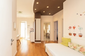 Family Apartment, 2 Bedrooms, Sea View | Living area - Casa Torre Specchio (Bari)