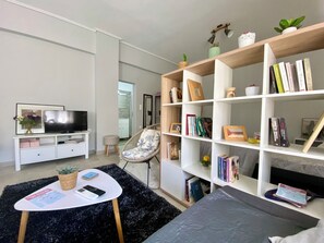 1 habitación, tabla de planchar con plancha, cuna de viaje y wifi 