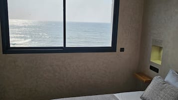 1 chambre, fer et planche à repasser, Wi-Fi gratuit, draps fournis