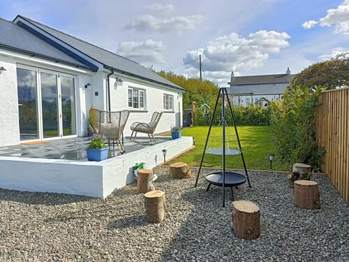 Aberporth 2-bed Cottage , Sleeps 4 & Pet Friendly