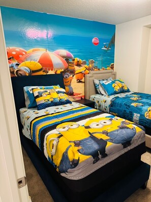 5 bedrooms, iron/ironing board, WiFi, bed sheets